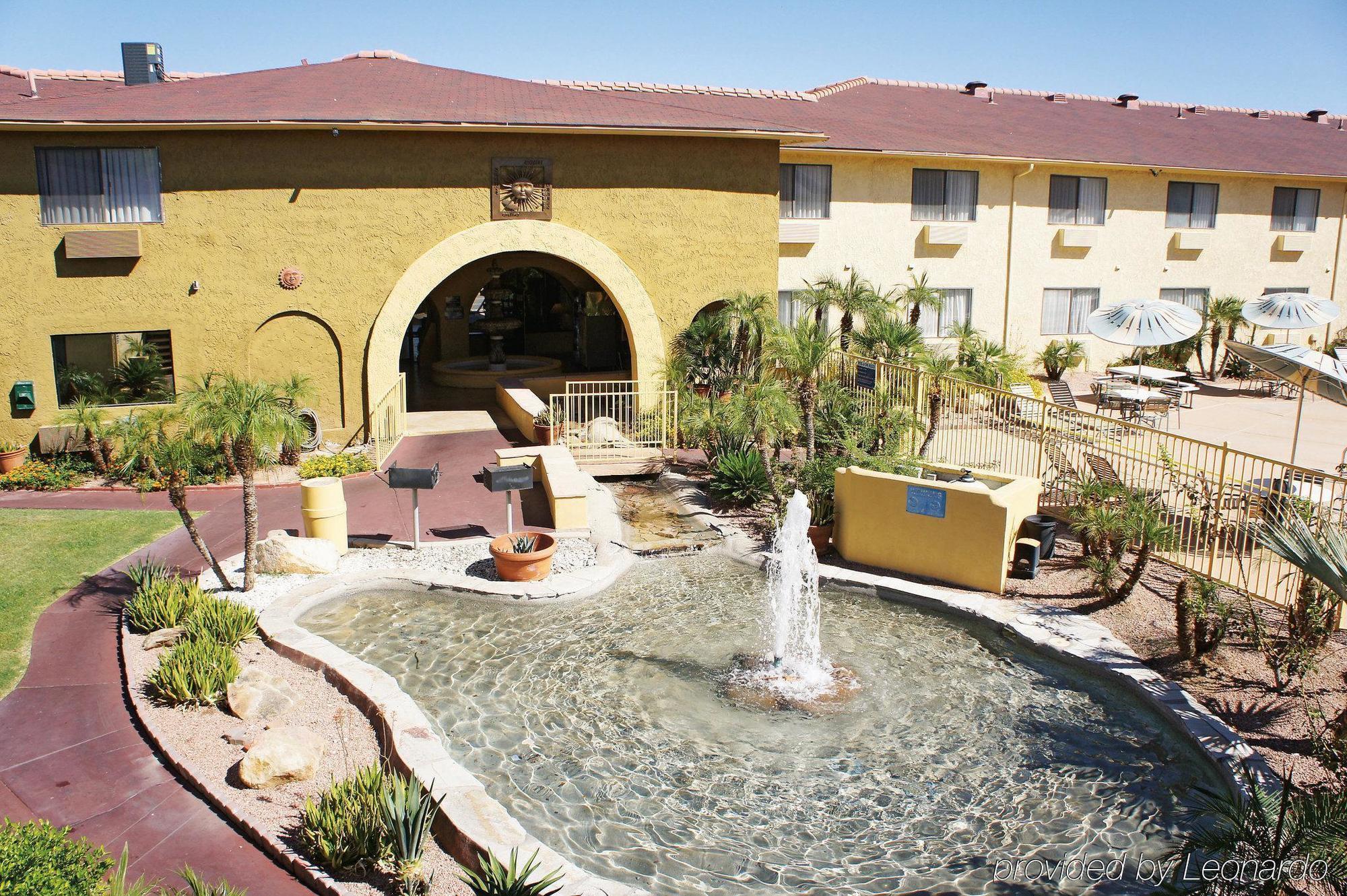 Laquinta Inn Phoenix - Arcadia מראה חיצוני תמונה