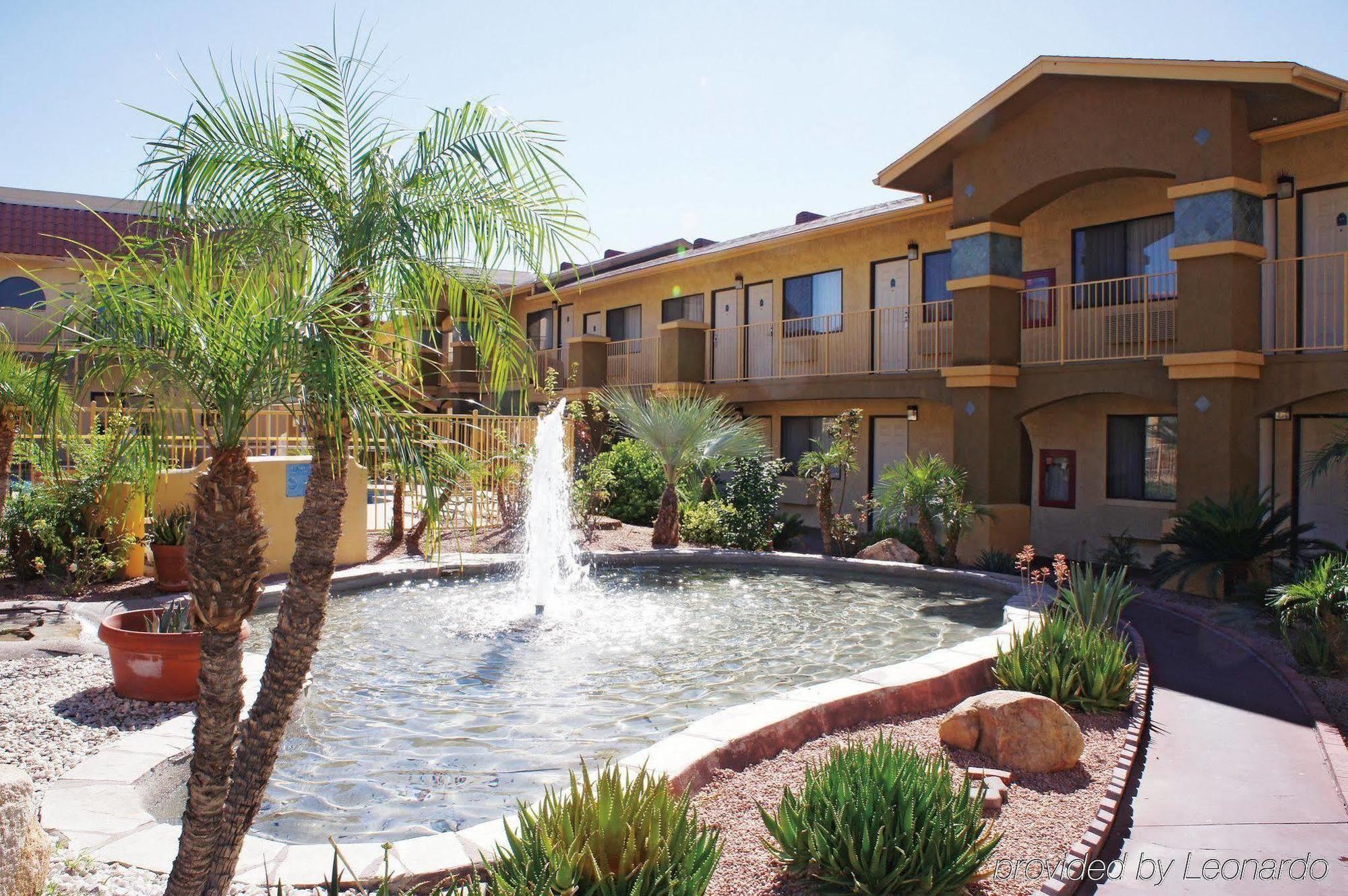 Laquinta Inn Phoenix - Arcadia מראה חיצוני תמונה