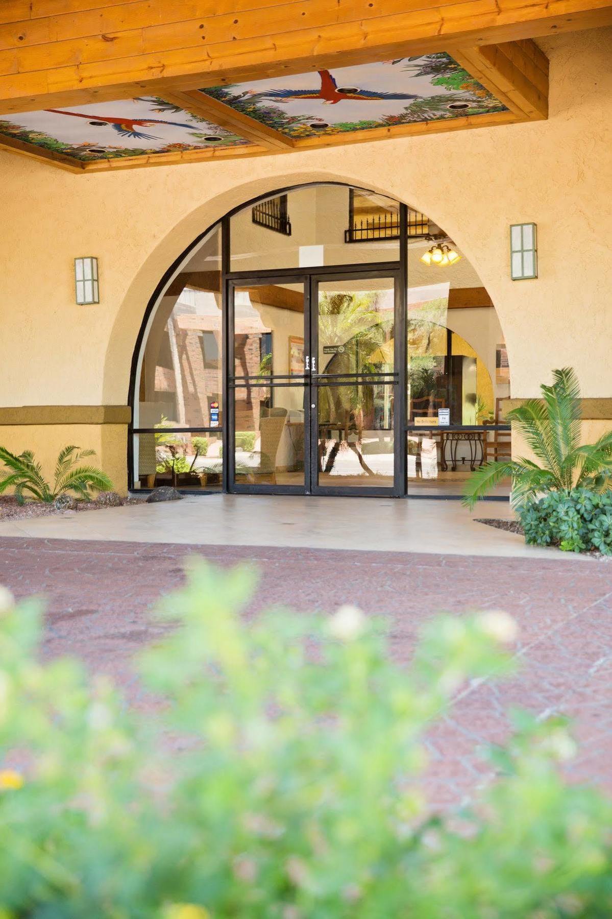 Laquinta Inn Phoenix - Arcadia מראה חיצוני תמונה