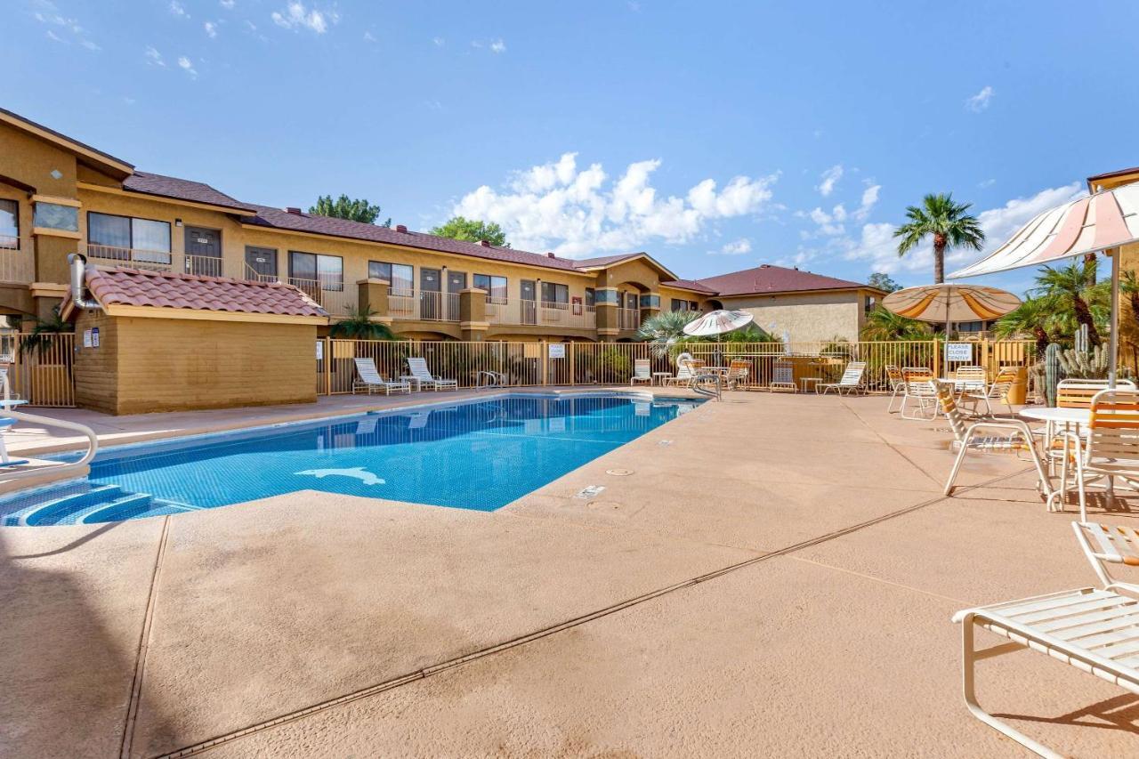 Laquinta Inn Phoenix - Arcadia מראה חיצוני תמונה